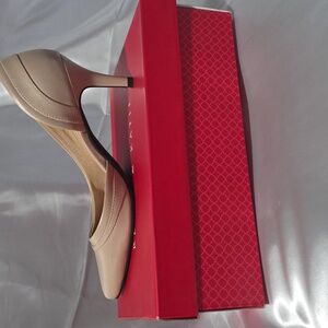 Kelly & Katie Nude Heels